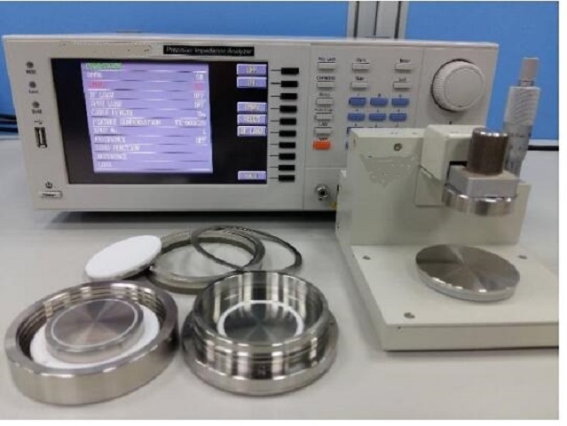 YTJD-200型液態(tài)材料介電常數(shù)測試儀